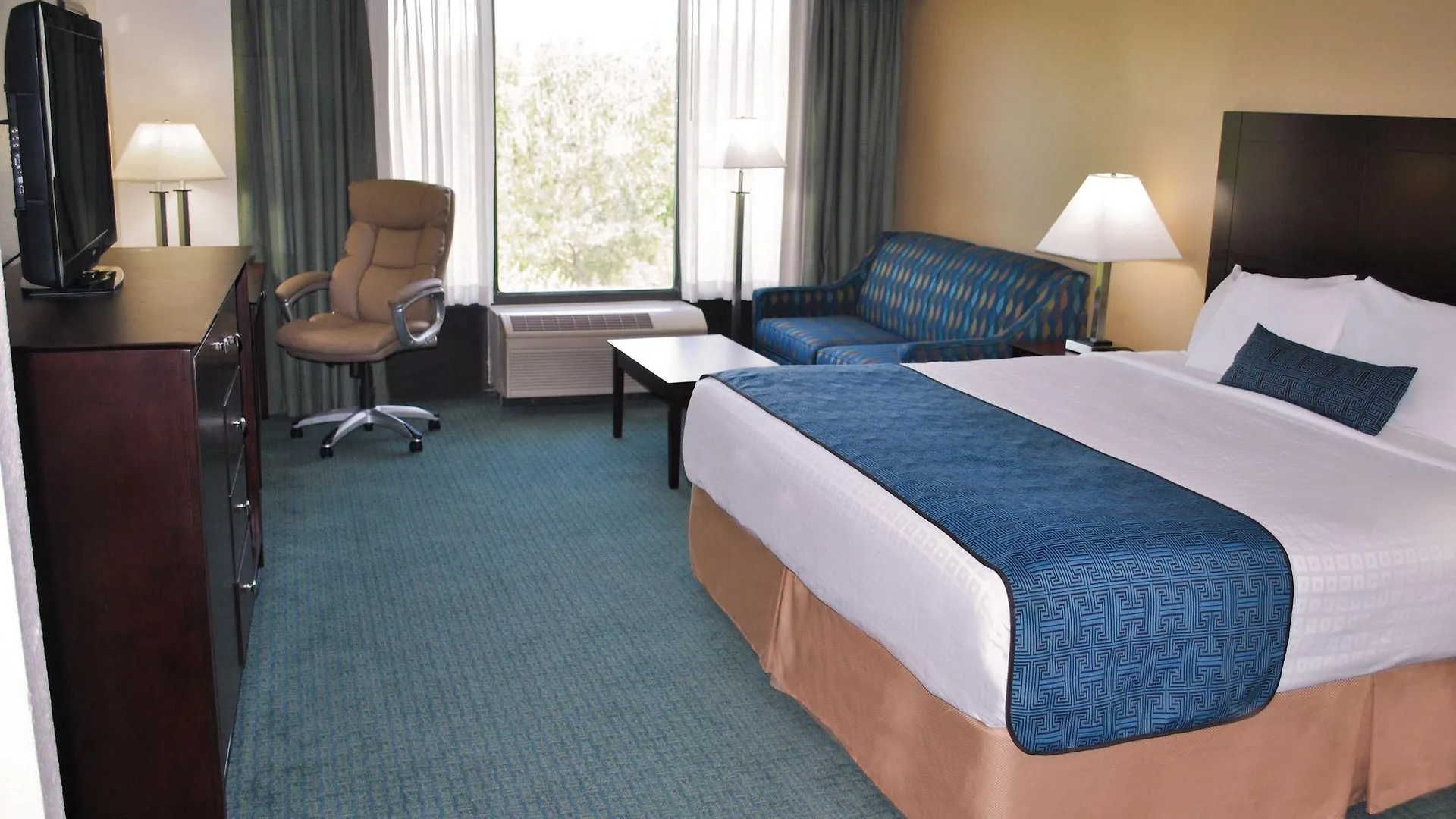 Days Hotel Williamsburg Busch Gardens Area