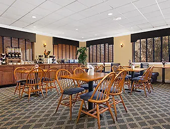 Days Hotel Williamsburg Busch Gardens Area